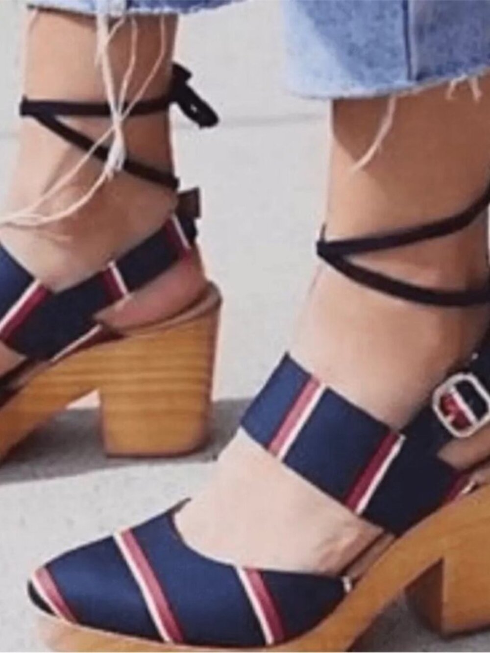 Free People Sandals 9 Clogs Lace Up Chunky Heels 70s Boho Festival Retro Classic